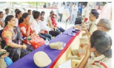 పోలీసుస్టేషన్ లో కార్పొరేటర్ అభ్యర్థుల సమావేశం
