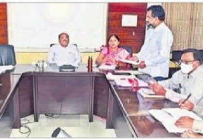 చట్టాలపై అవగాహన కల్పించాలి