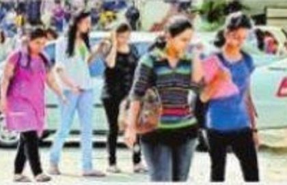కొత్త నమూనాలో టెన్త్ పబ్లిక్ పరీక్షలు