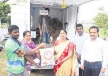 రెండో రోజు కొనసాగిన ఇంటింటికీ రేషన్