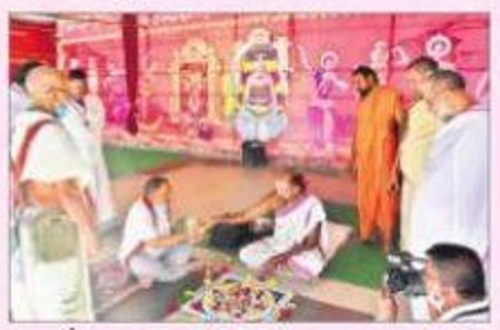 దుర్గమ్మ సన్నిధిలో సూర్యోపాసన సేవ