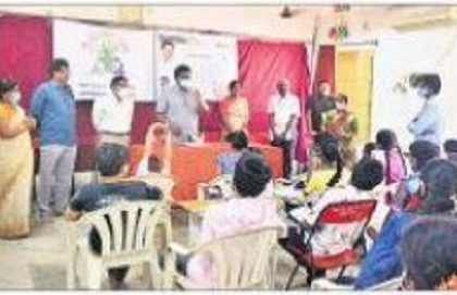 పుస్తక పఠనం అలవాటు చేసుకోవాలి