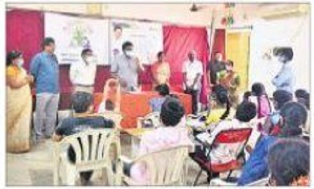 పుస్తక పఠనం అలవాటు చేసుకోవాలి