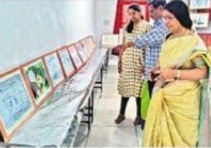 ఆకట్టుకున్న కార్టూన్ల ప్రదర్శన