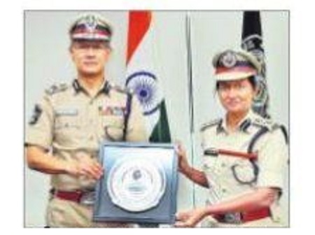 కొవిడ్ మహిళా వారియర్ గా విజయనగరం ఎస్పీ రాజకుమారి