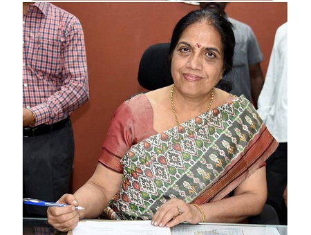 కొత్త ఎస్ఈసీగా నీలం సాహ్ని