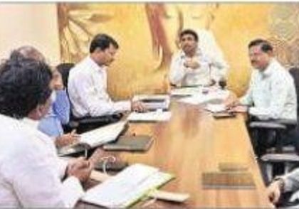 382 గ్రామాల్లో సామాజిక ఇంకుడు గుంతల నిర్మాణం