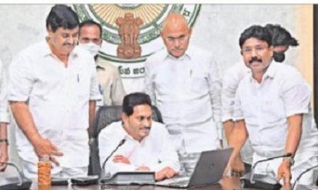 నా తమ్ముళ్లు, చెల్లెమ్మలకు నేనిచ్చే ఆస్తి చదువే