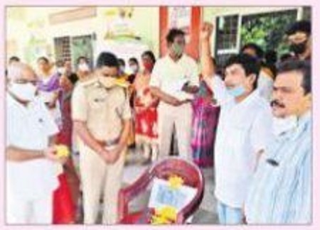 అమర జవాన్లకు వందనం
