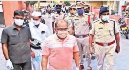 బందరు రోడ్డులో కలెక్టర్ ఆకస్మిక పర్యటన