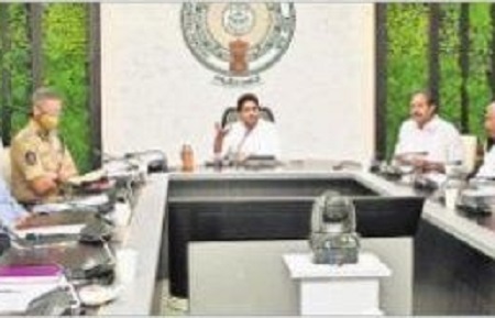 యజ్ఞంలా ఇళ్ల నిర్మాణం