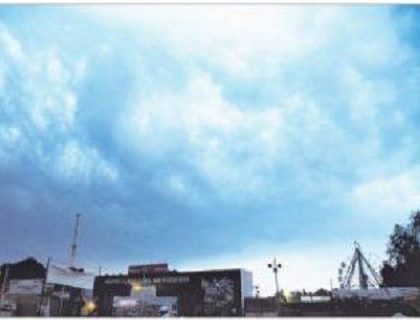 ఈదురు గాలులు.. భారీ వర్షం