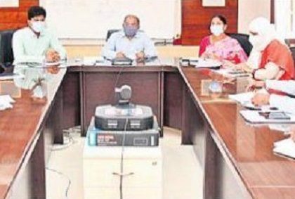 48 గంటల్లో భూమి బదలాయించాలి
