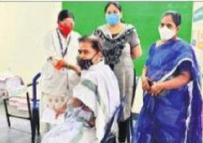 వ్యాక్సిన్ తో కోవిడ్ కట్టడి