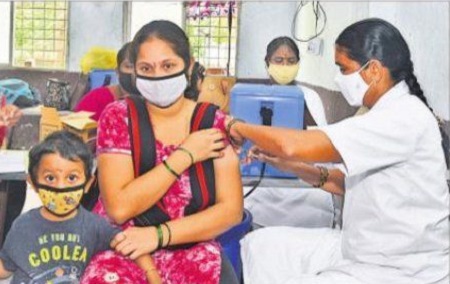 కట్టడి చేస్తూనే.. టీకా