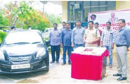 హవాలా నగదు, బంగారం పట్టివేత