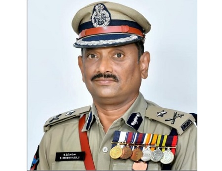 కోవిడ్ నిబంధనలు పాటించాలి