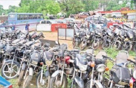 ఉల్లం'ఘనుల'పై ఉక్కుపాదం