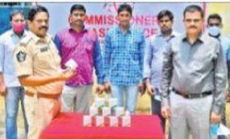 బ్లాక్ దందా గుట్టురట్టు