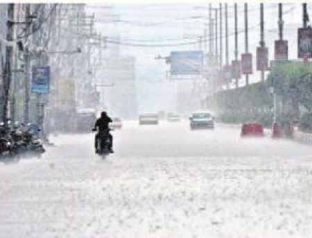 నగరంలో భారీ వర్షం