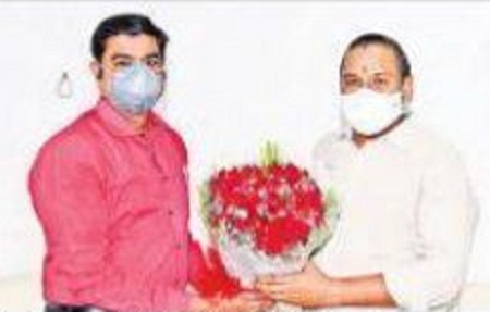 మర్యాదపూర్వక కలయిక...