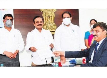 రుణాలివ్వడంలో.. బ్యాంకర్లు ముందుండాలి