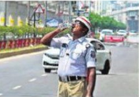 నిప్పుల కొలిమి.. మేఘం ఉరిమి