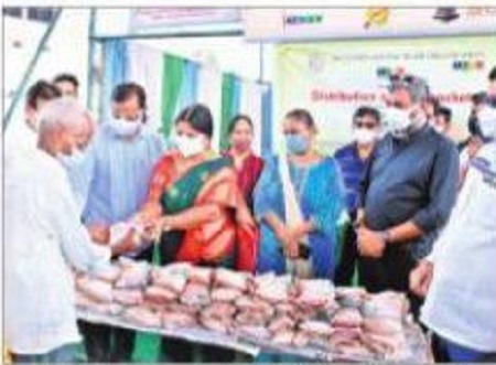 స్వచ్ఛంద సంస్థల సేవలు అపూర్వం