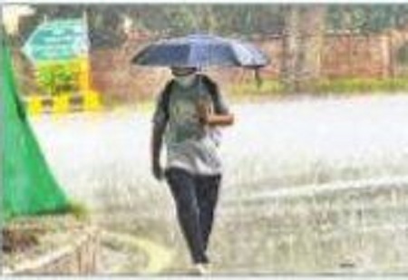 కోస్తాంధ్రకు భారీ వర్ష సూచన