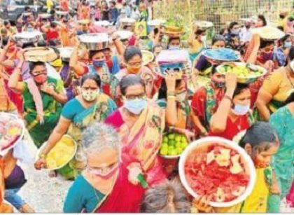 దుర్గమ్మకు ఆషాఢ సారె