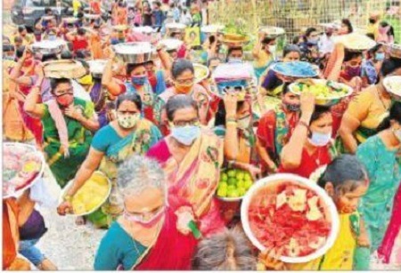 దుర్గమ్మకు ఆషాఢ సారె