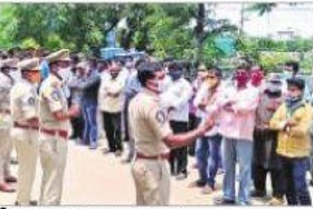 రౌడీషీటర్లు మంచిగా జీవించాలి