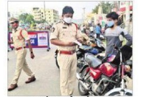 వాహనచోదకులు ట్రాఫిక్ నిబంధనలు పాటించాలి