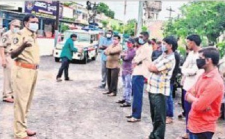 ప్రవర్తన మార్చుకోకపోతే కఠిన చర్యలు