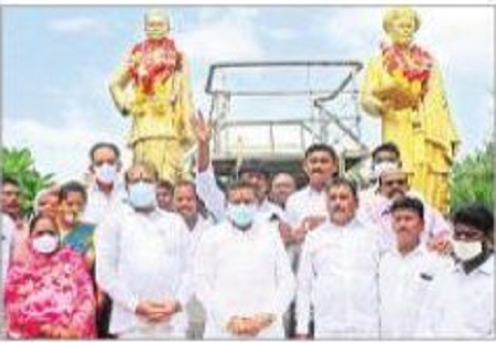 నవయుగ కవి చక్రవర్తి జాషువా