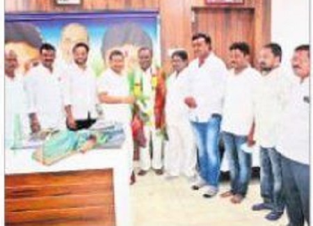 రాష్ట్రాభివృద్ధికి అండగా ఉండాలి
