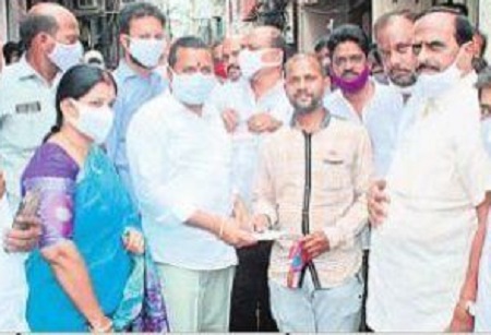 ఆనందయ్య చొరవ అపూర్వం