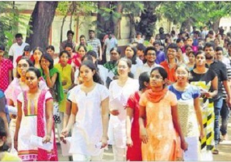 సెకండియర్ విద్యార్థులంతా పాస్