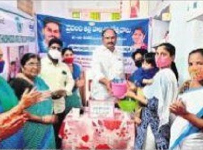 తల్లి పాలతోనే పిల్లలకు అన్ని పోషకాలు