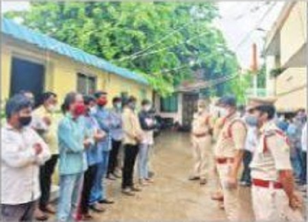 రౌడీషీటర్లపై నిత్యం నిఘా