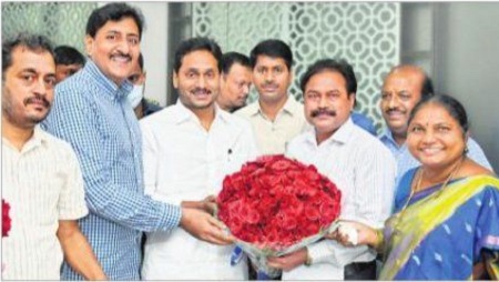 నవంబర్‌లో లక్షమందితో కృతజ్ఞత సభ