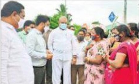 ముంపు ప్రాంత వాసులను ఆదుకుంటాం