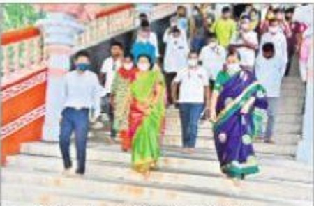 భక్తులకు మెరుగైన సదుపాయాలు కల్పించాలి