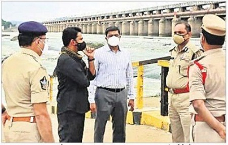 భక్తిశ్రద్ధలతో వినాయక చవితి
