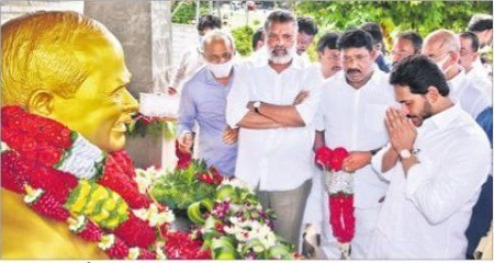 ఇంట్లోనే పండుగ