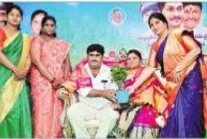 కళాకారులకు ప్రభుత్వం అండ