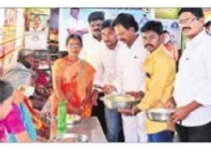 వృద్ధులు, అనాథలను ఆదరించాలి