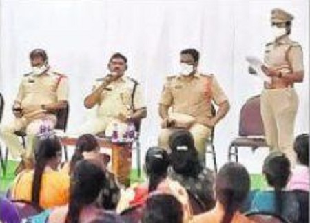 చట్టాలపై అవగాహన అవసరం