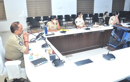 చట్టాల పై మహిళా పోలీసులకు అవగాహన