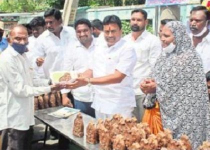 మట్టి ప్రతిమలను వినియోగిద్దాం